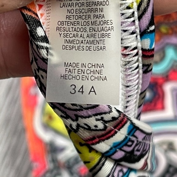 VICTORIA'S SECRET Push Up Bikini Top - 34A - Picture 4 of 7